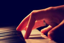 开云下载-伤兵潮突袭！热那亚欧冠梦遭重创，主帅紧急启动B计划