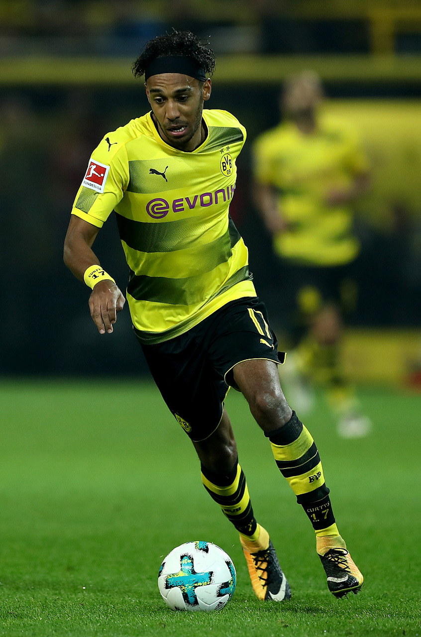 奥巴梅扬梅开二度，阿森纳险胜保三分