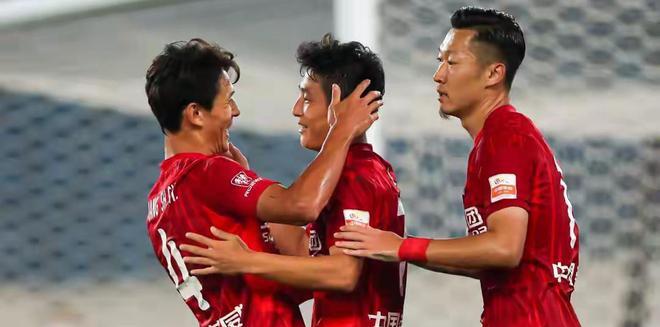 开云体育app-上海球队击败对手晋级下一轮比赛