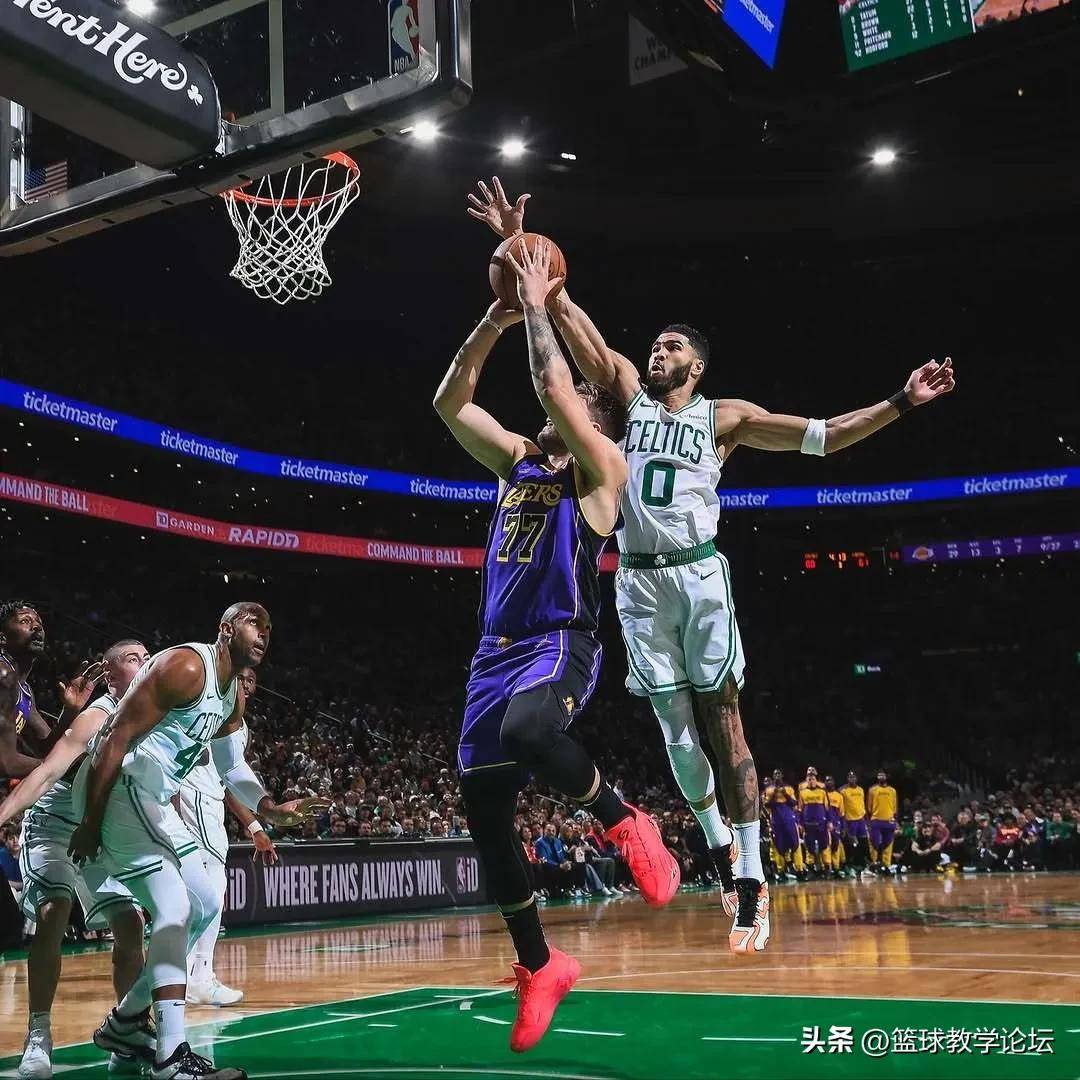 包含湖人核心崴脚,或将缺席多场比赛的词条 包含湖人核心崴脚,或将缺席多场比赛的词条