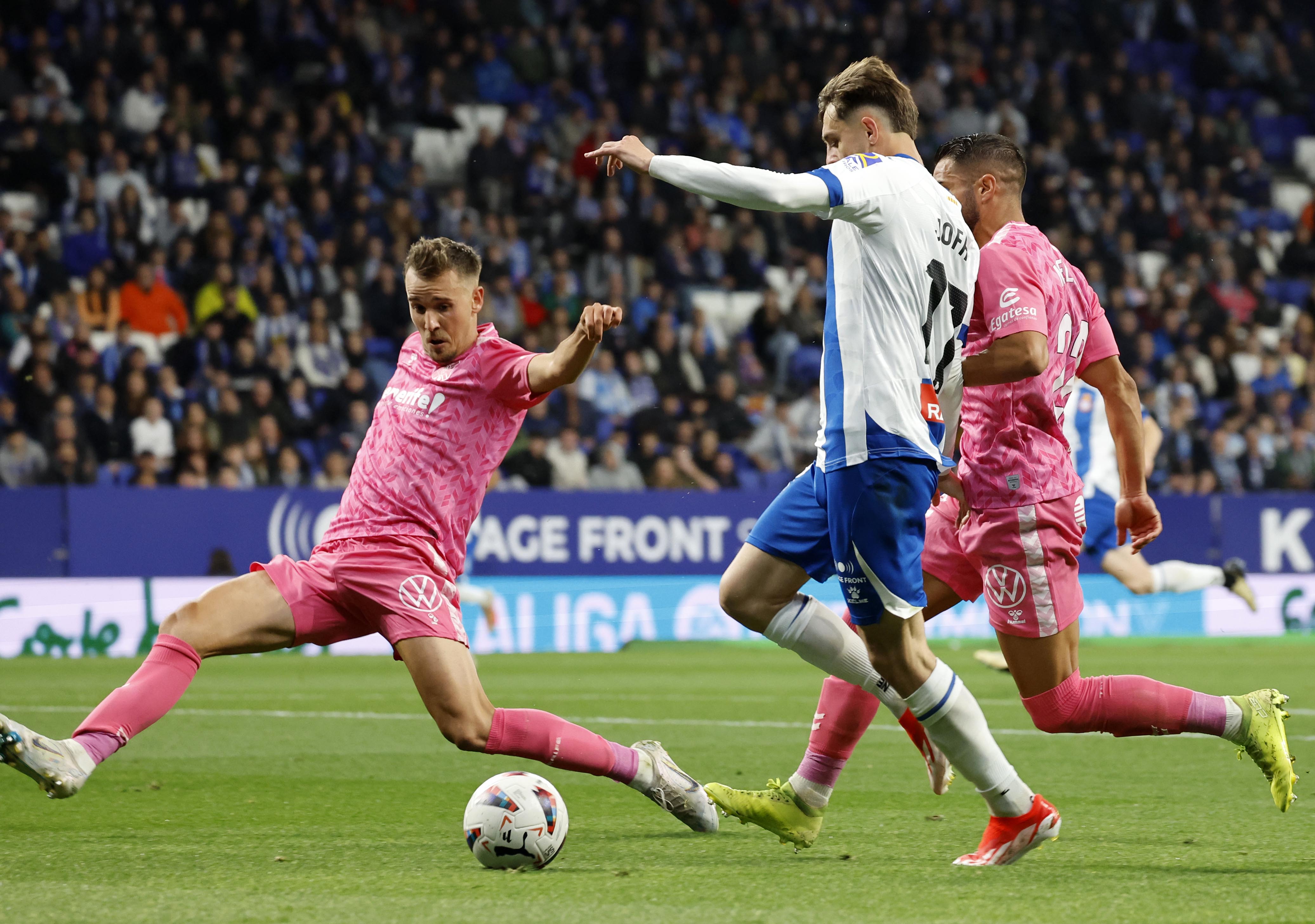 关于西班牙人主场大胜,保持联赛不败纪录的信息 关于西班牙人主场大胜,保持联赛不败纪录的信息