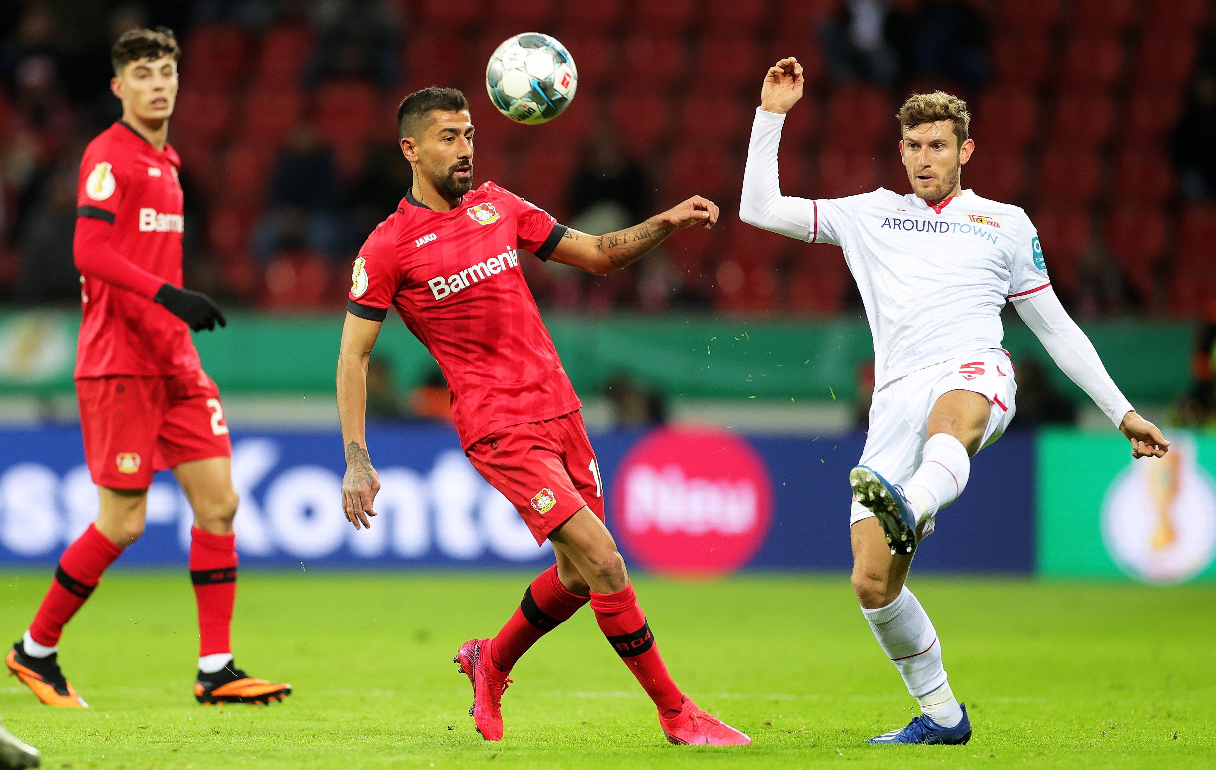 包含门兴格拉德巴赫取得惊人的连胜纪录的词条