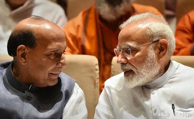 关于生死搏杀，两队剑拔弩张，场面无比激烈的信息