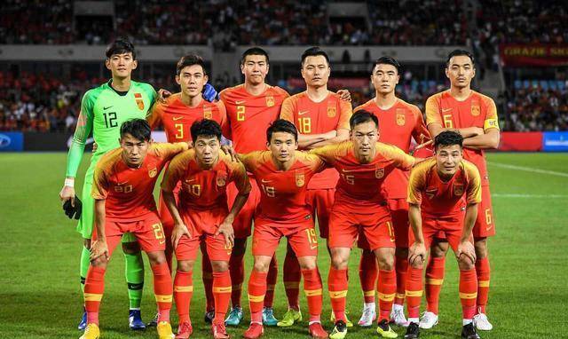 开云体育在线-中国足球赛场精彩不断，球队实力逐渐显现