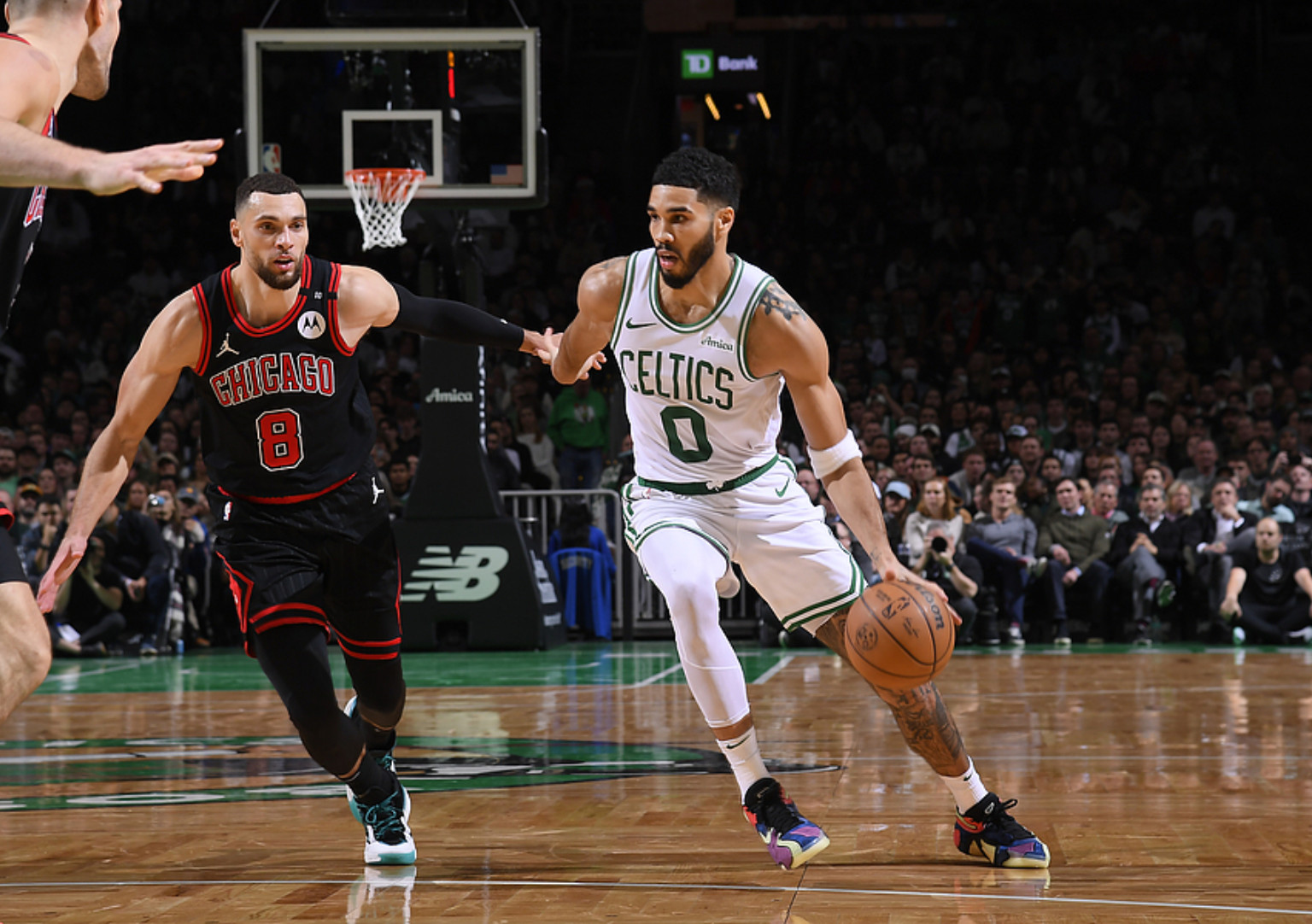 公牛不敌凯尔特人,遭遇连败 公牛不敌凯尔特人,遭遇连败