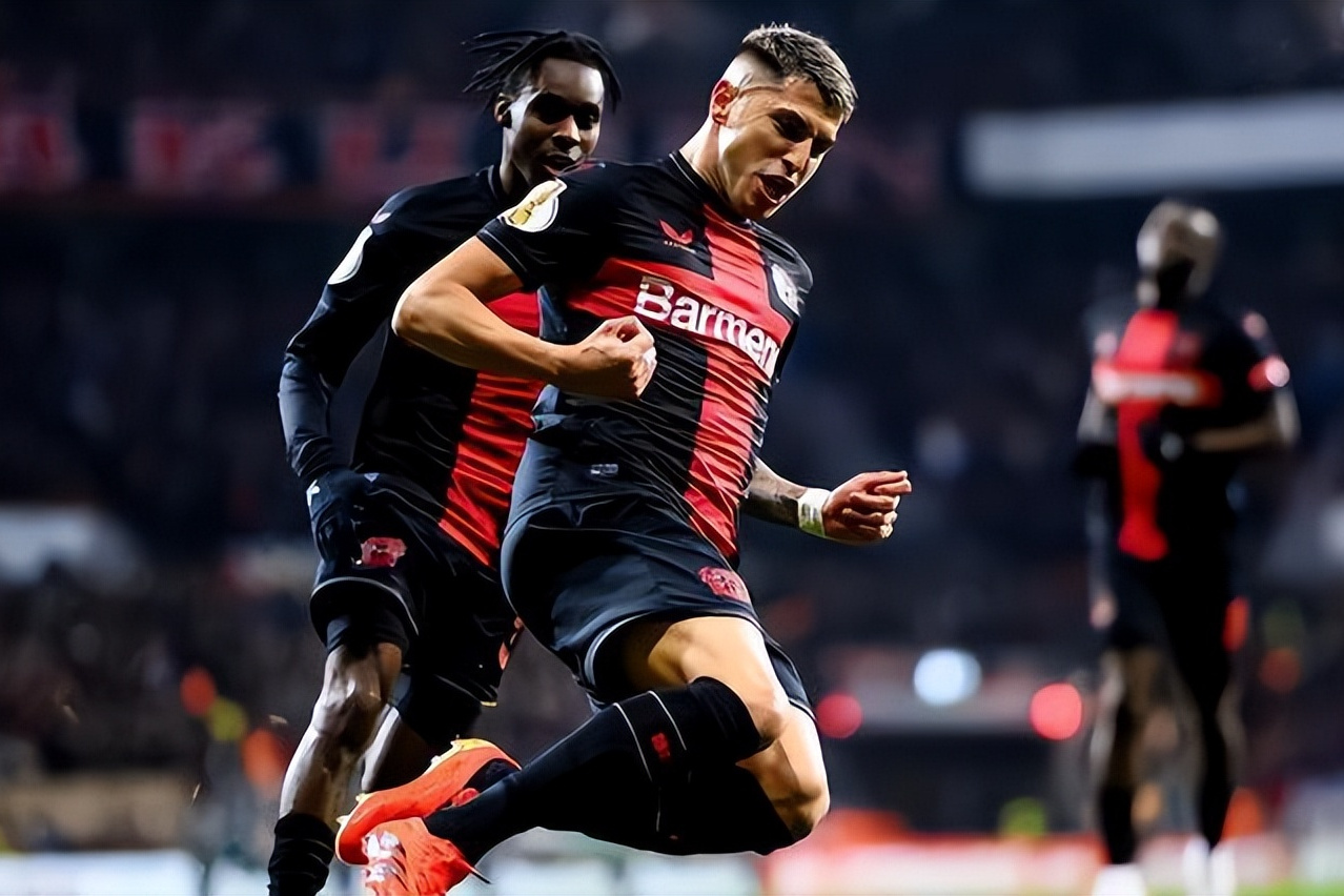 勒沃库森攻防表现出色，压制对手的简单介绍