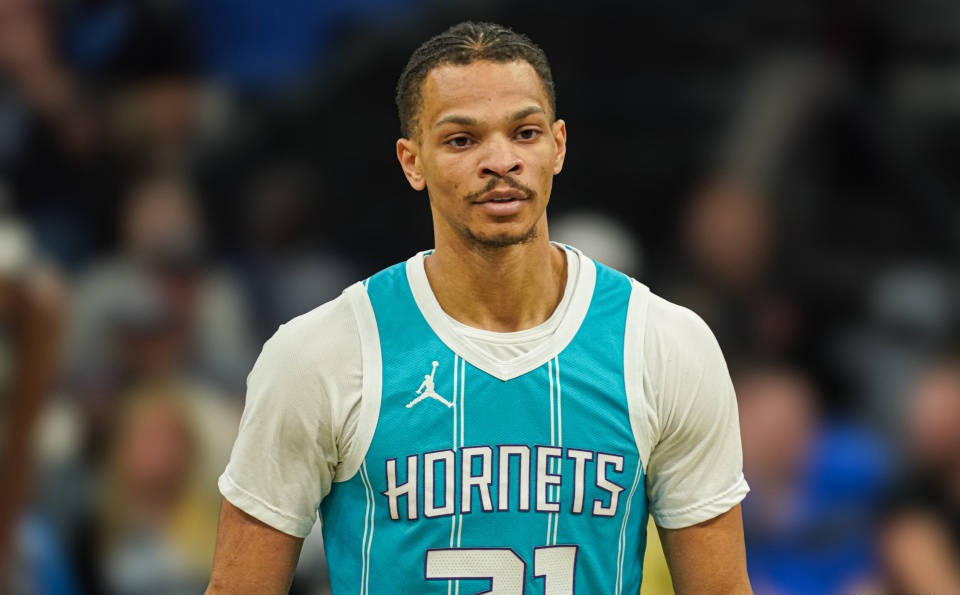 开云下载-黄蜂队交易市场活跃，裁员存延续重建的简单介绍