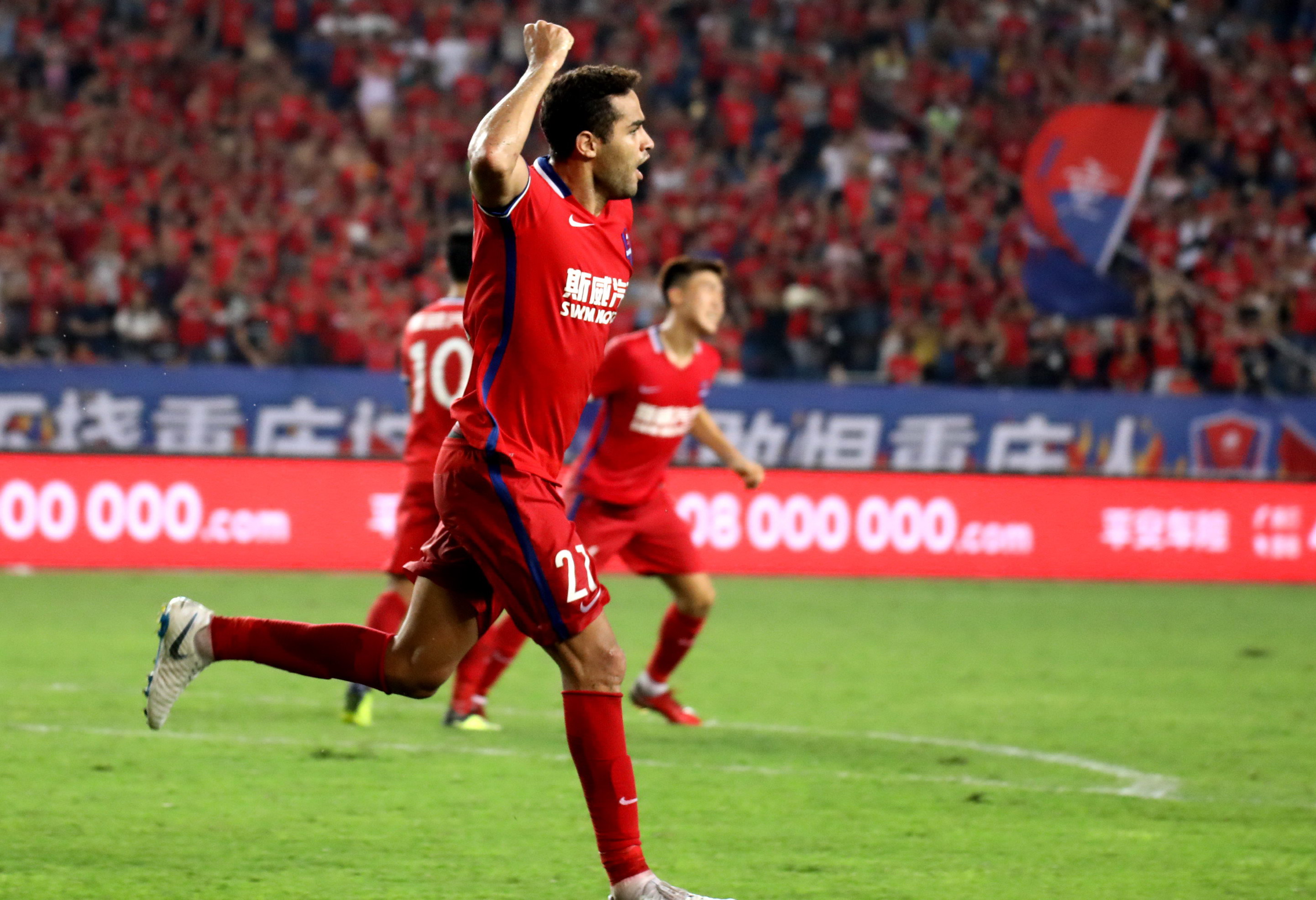 包含重庆全队联手,西宁队士气高昂的词条 包含重庆全队联手,西宁队士气高昂的词条