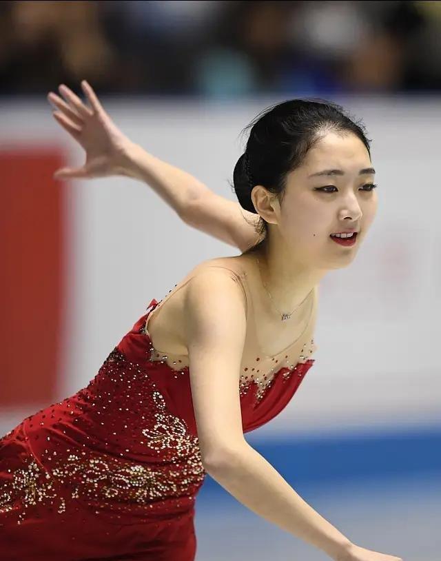 运动员风采十足，完美演绎出色表现