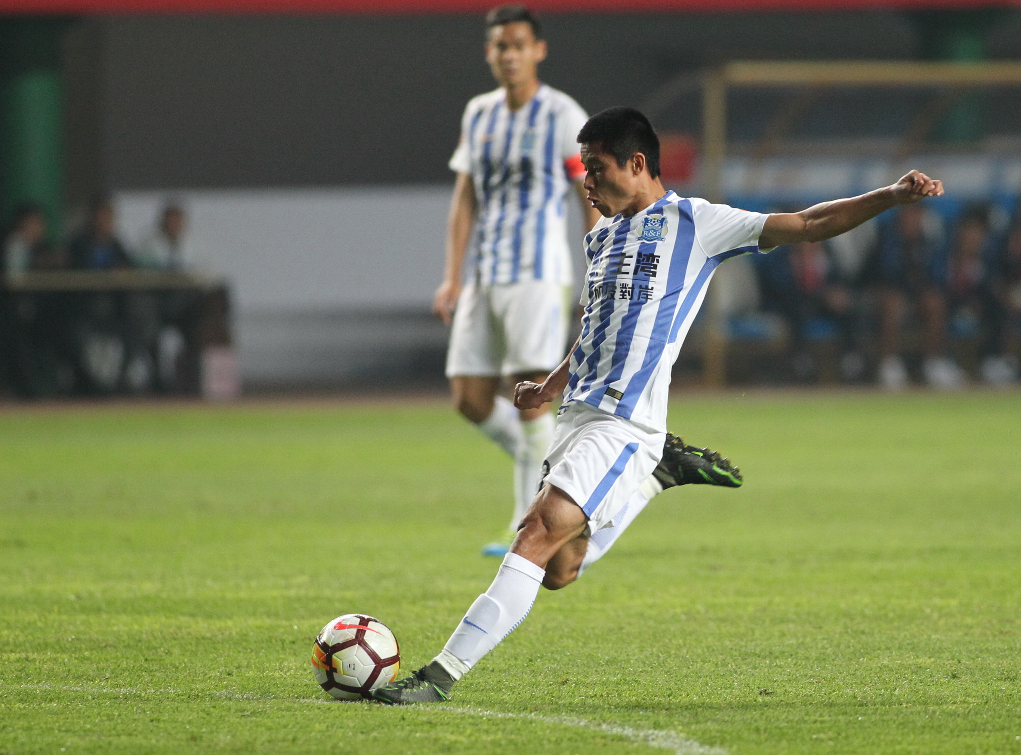 开云体育登录-大连一方挑战广州富力，决心取得关键胜利