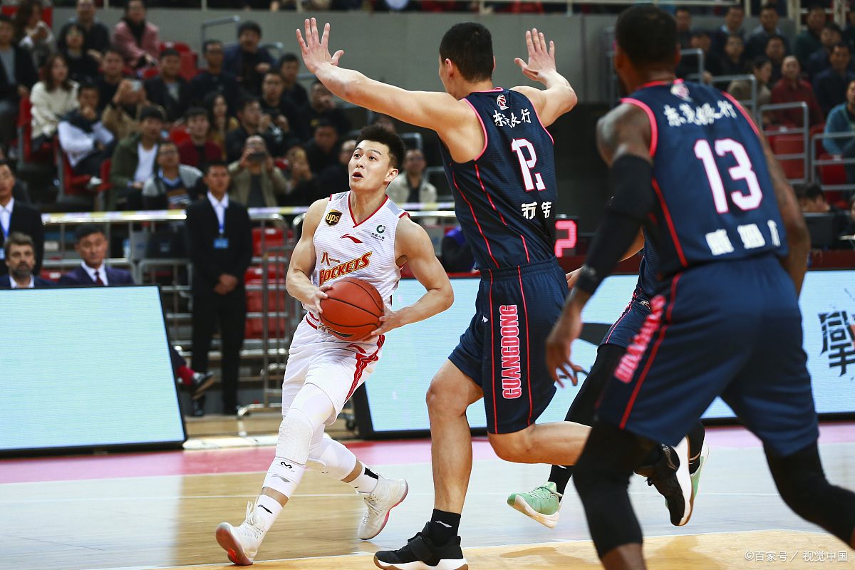 中国篮球联赛的热门比赛对决 中国篮球联赛的热门比赛对决