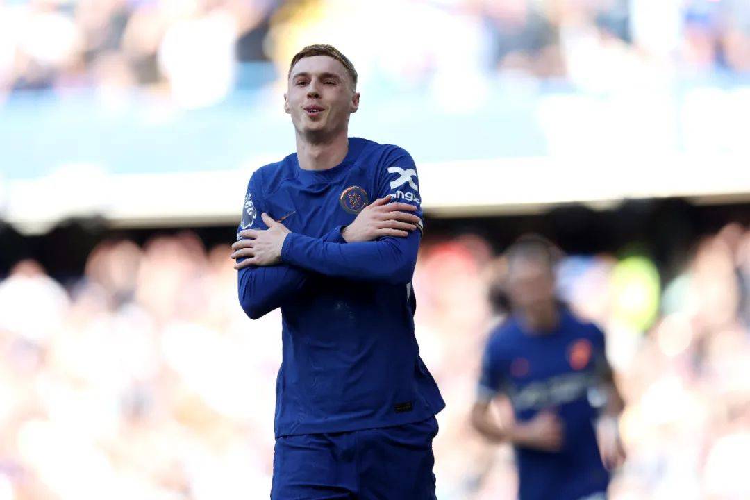 伯恩利主场战平布莱顿,赛季表现仍可观 伯恩利主场战平布莱顿,赛季表现仍可观