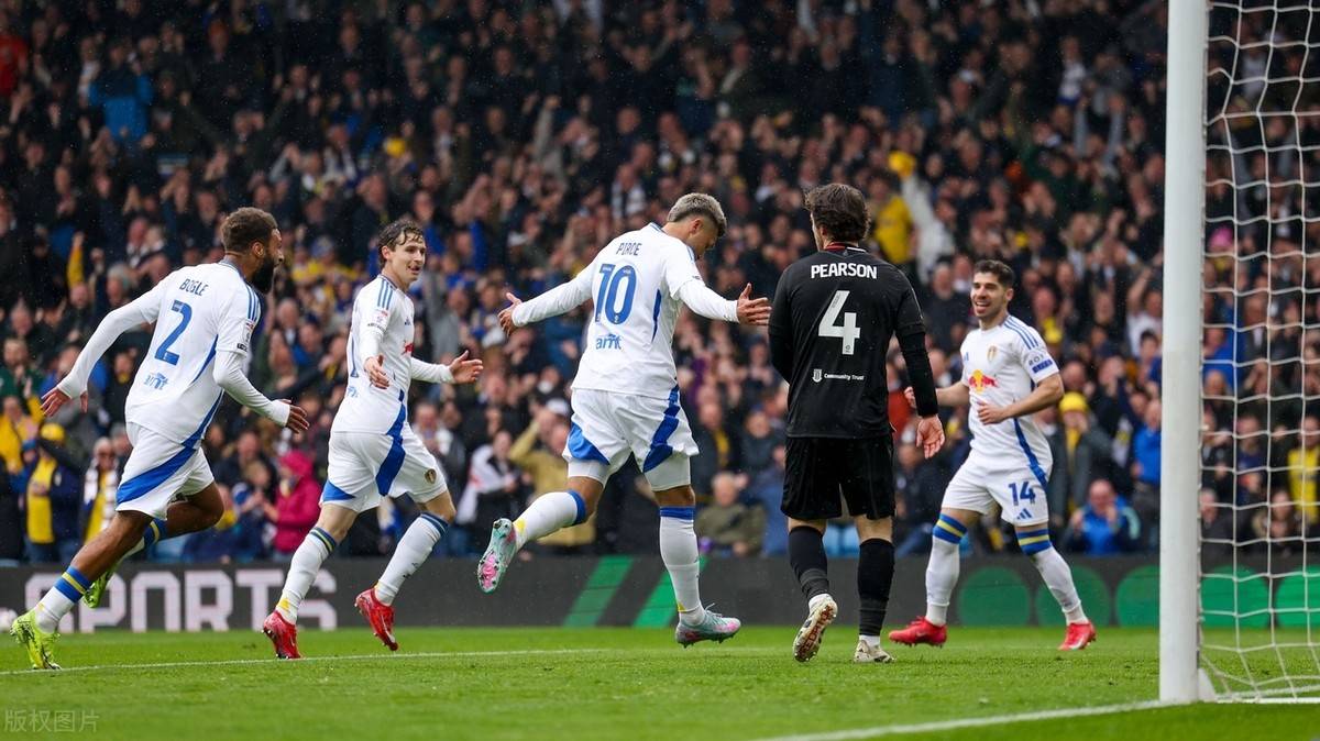 开云下载-伯恩利主教练表态留队，球迷感慨球队命运的简单介绍