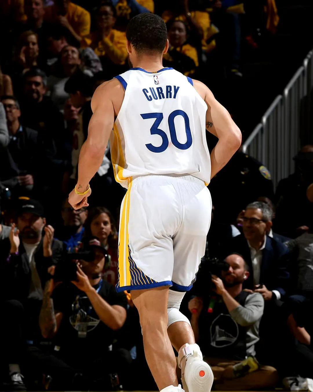 开云体育平台APP-国王队力克灰熊队，取得胜利