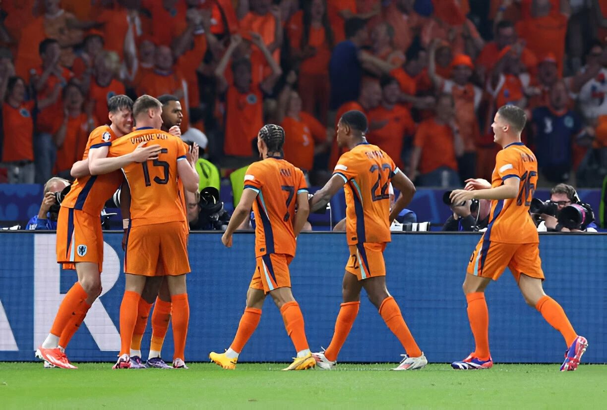 荷兰力克瑞典,成功晋级欧洲杯半决赛 荷兰力克瑞典,成功晋级欧洲杯半决赛