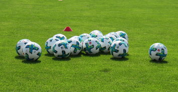 开云体育在线-恩菲尔德重点培养年轻力量，迎战强敌有备无患