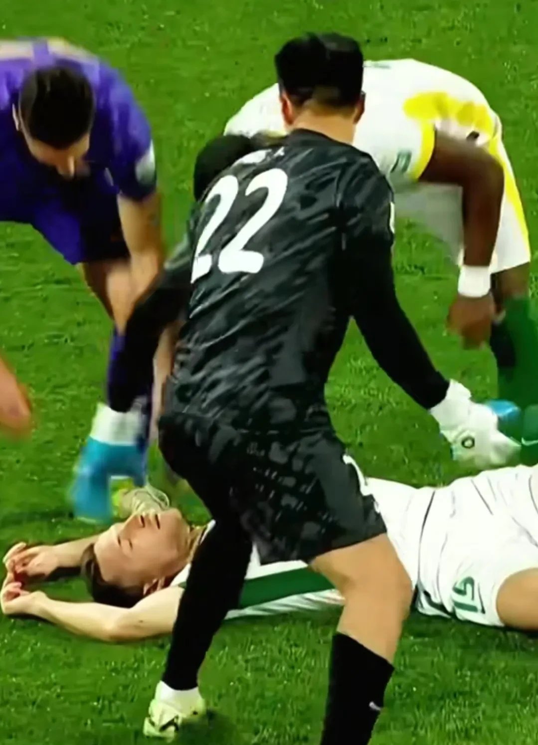 瓦解阻扰：女足场上技压同行