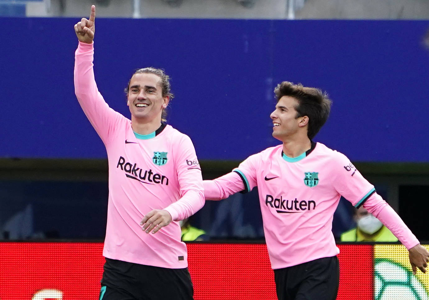 埃瓦尔客场逼平强敌，表现令人惊喜