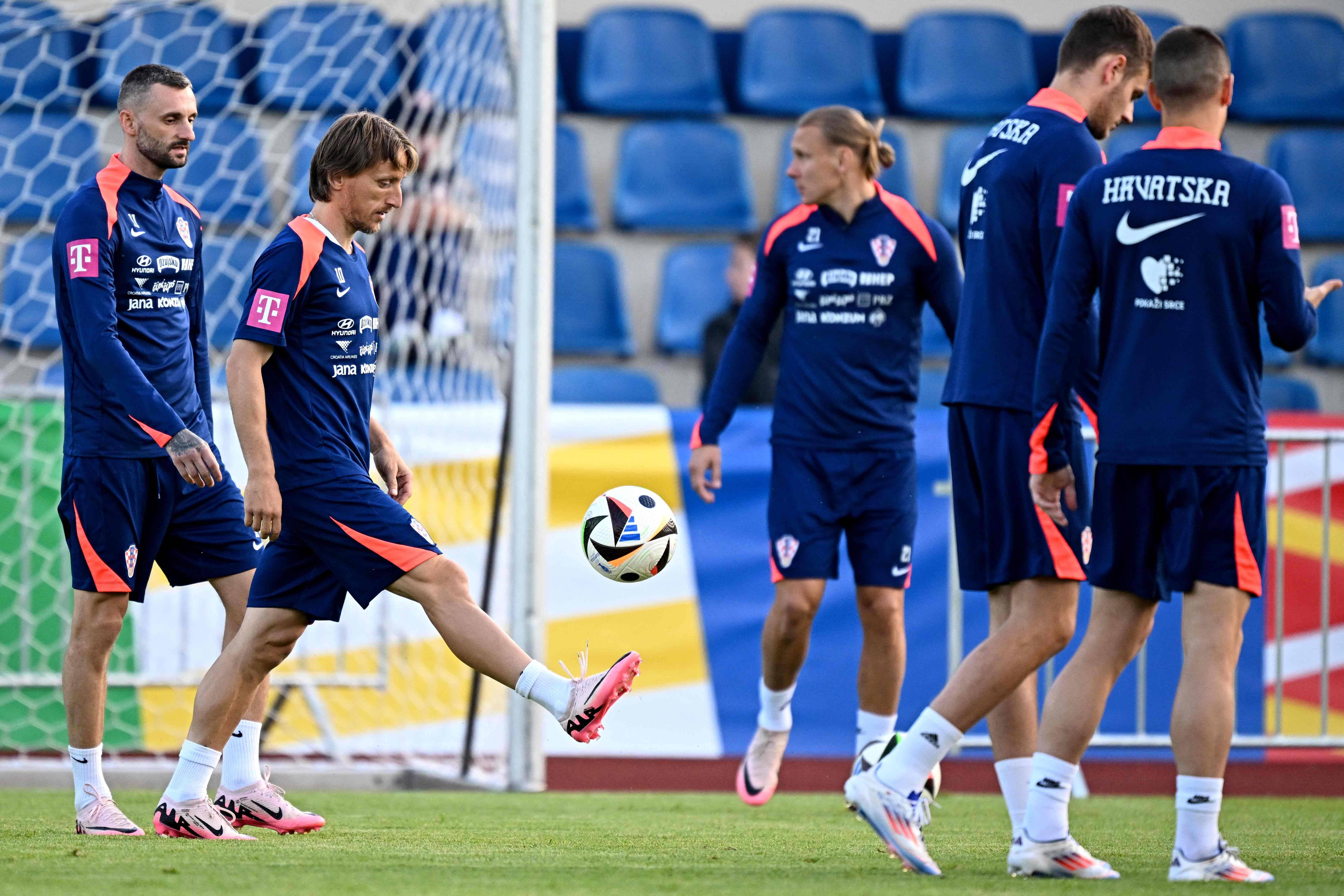 荷兰队在与克罗地亚队的比赛中表现出色 荷兰队在与克罗地亚队的比赛中表现出色