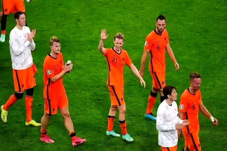 开云平台-荷兰队逆袭晋级国际友谊赛决赛，实力有所突破！