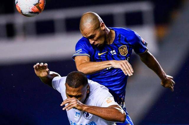 开云APP-天王苏宁重回榜首，实力浮出水面