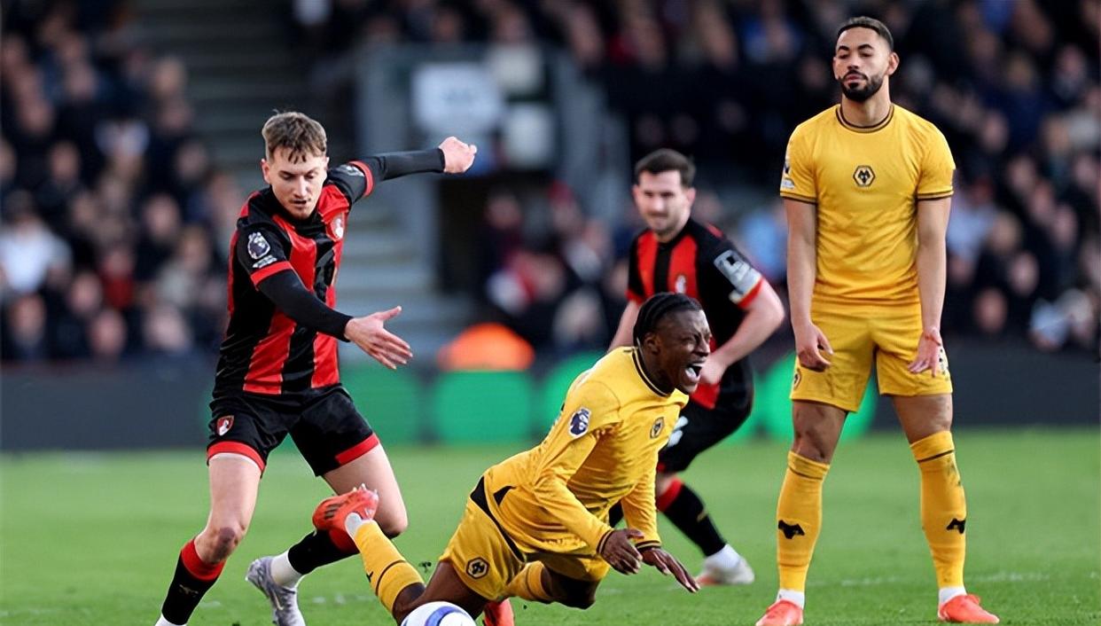 富勒姆主场不敌,球队状况逐渐下滑 富勒姆主场不敌,球队状况逐渐下滑