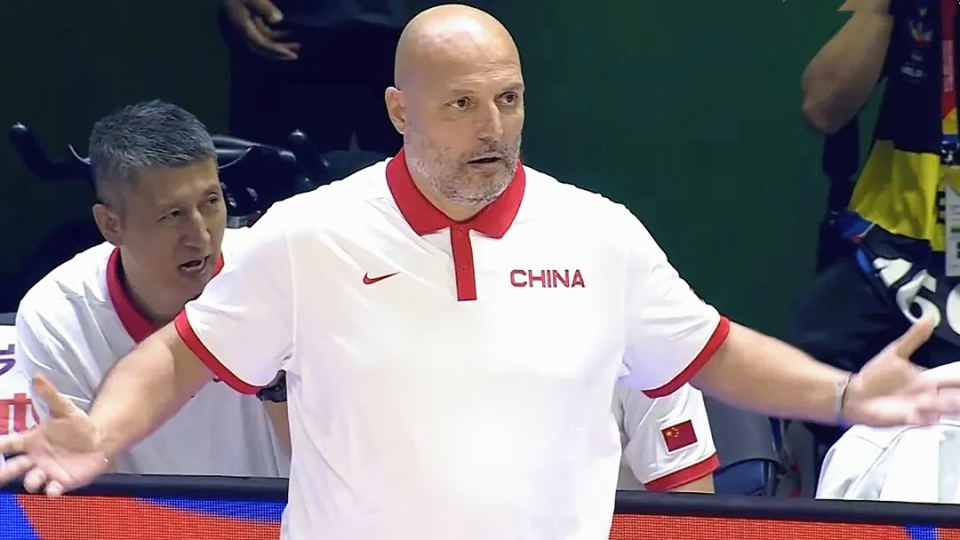 法兰克福主场失利,主教练备受质疑的简单介绍 法兰克福主场失利,主教练备受质疑的简单介绍