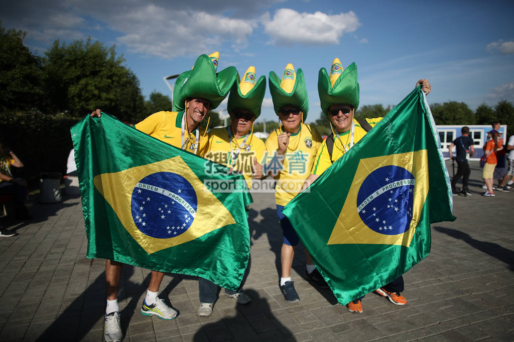 开云体育入口-雷恩队球迷热情，为球队加油助威