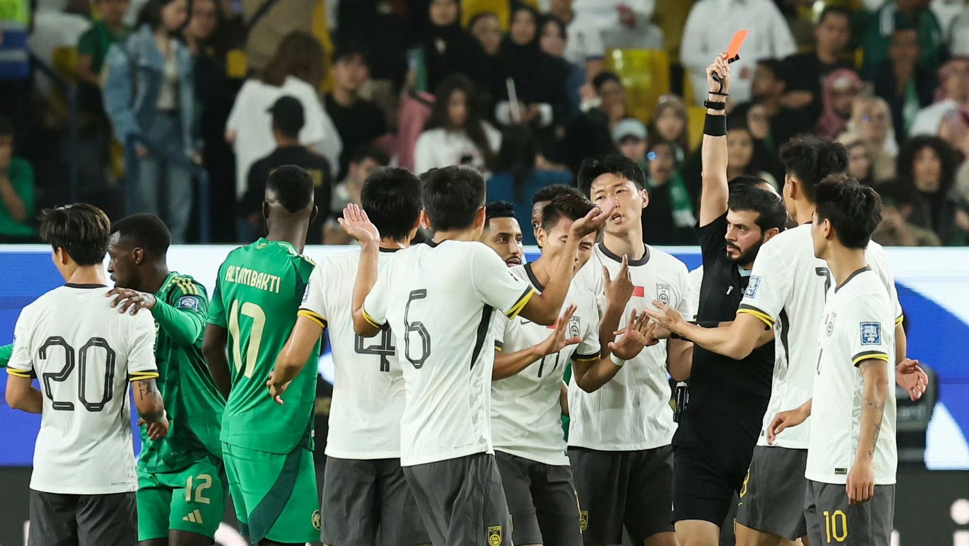 开云下载-出其不意！实力强队负于另一强队，晋级半决赛的简单介绍