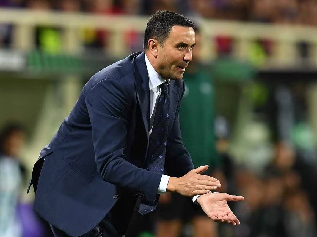 佛罗伦萨主帅力挺年轻球员,相信他们能成长 佛罗伦萨主帅力挺年轻球员,相信他们能成长