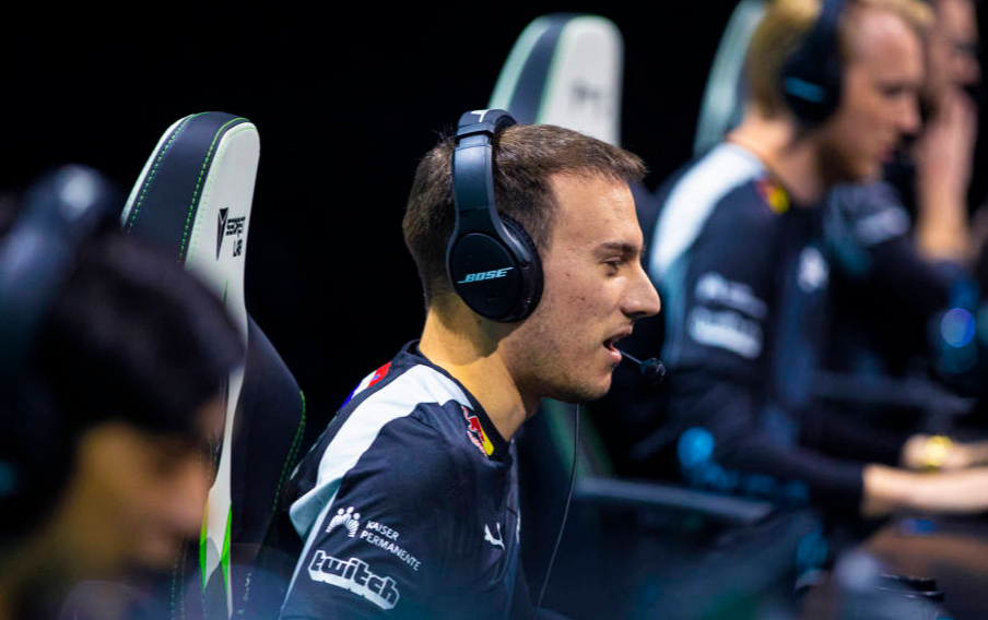 DFM绝杀MAD,Bin拿下关键大龙强强对话全球总决赛,锁定晋级资格 DFM绝杀MAD,Bin拿下关键大龙强强对话全球总决赛,锁定晋级资格