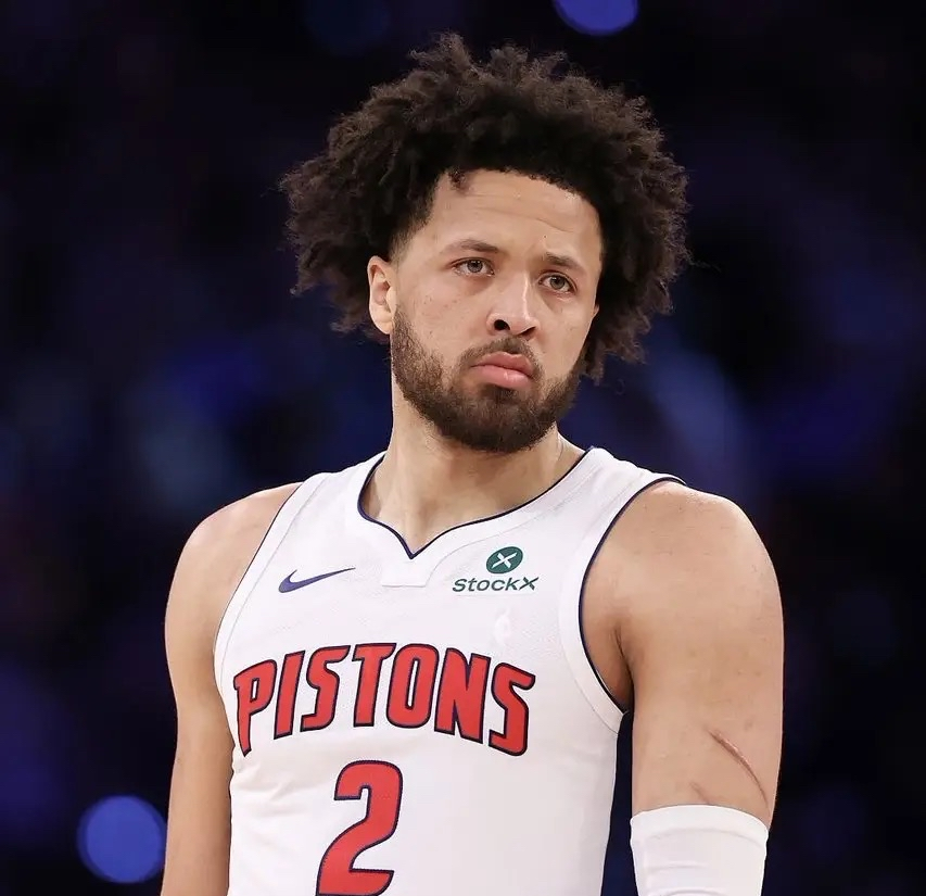 小加索尔复出壮观发挥，活塞队难以防守