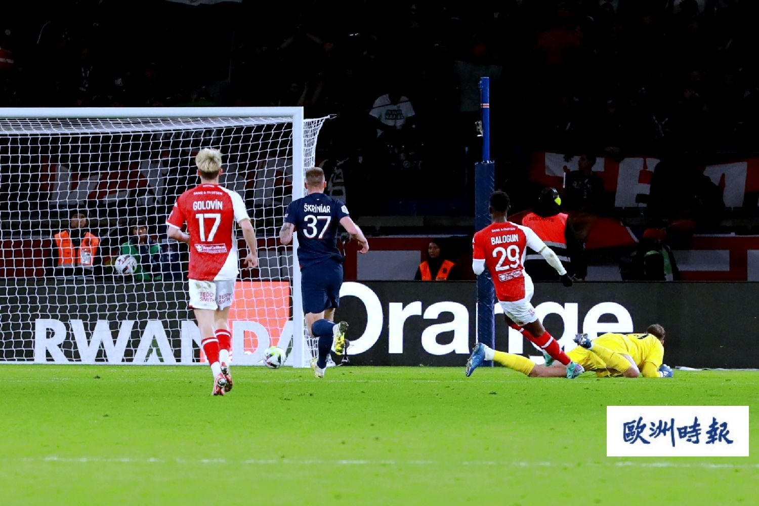 开云体育APP下载-摩纳哥队大获全胜，逼近法甲榜首